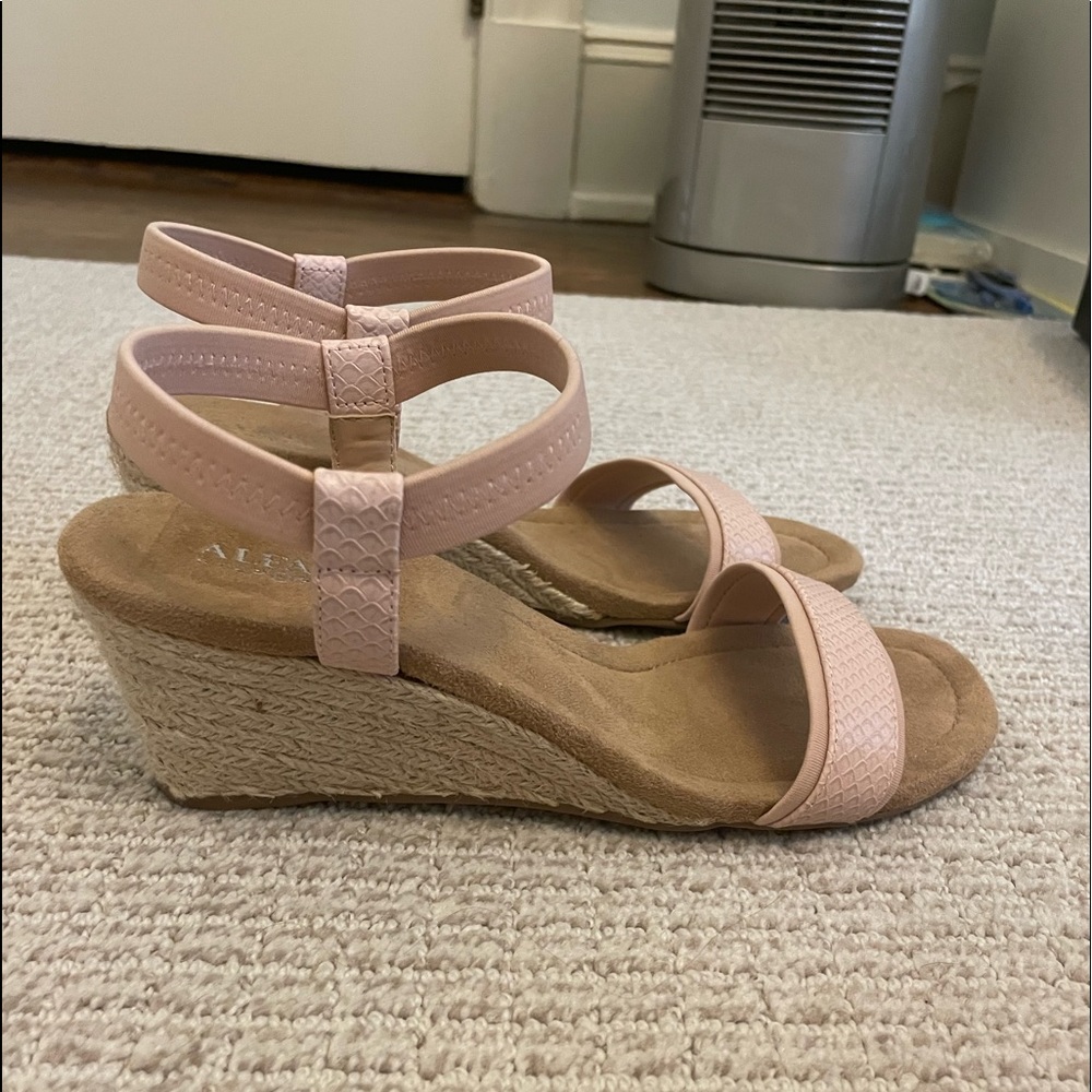 girls pink wedge shoes